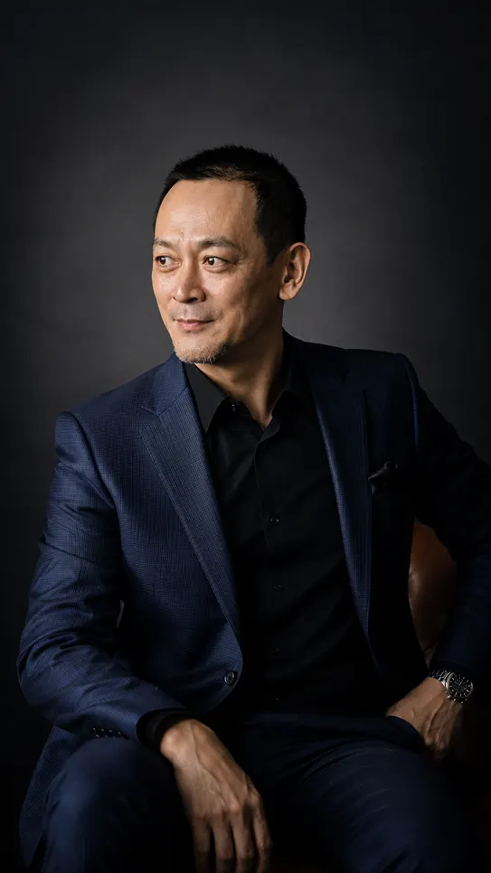 Aida Shinsuke portrait